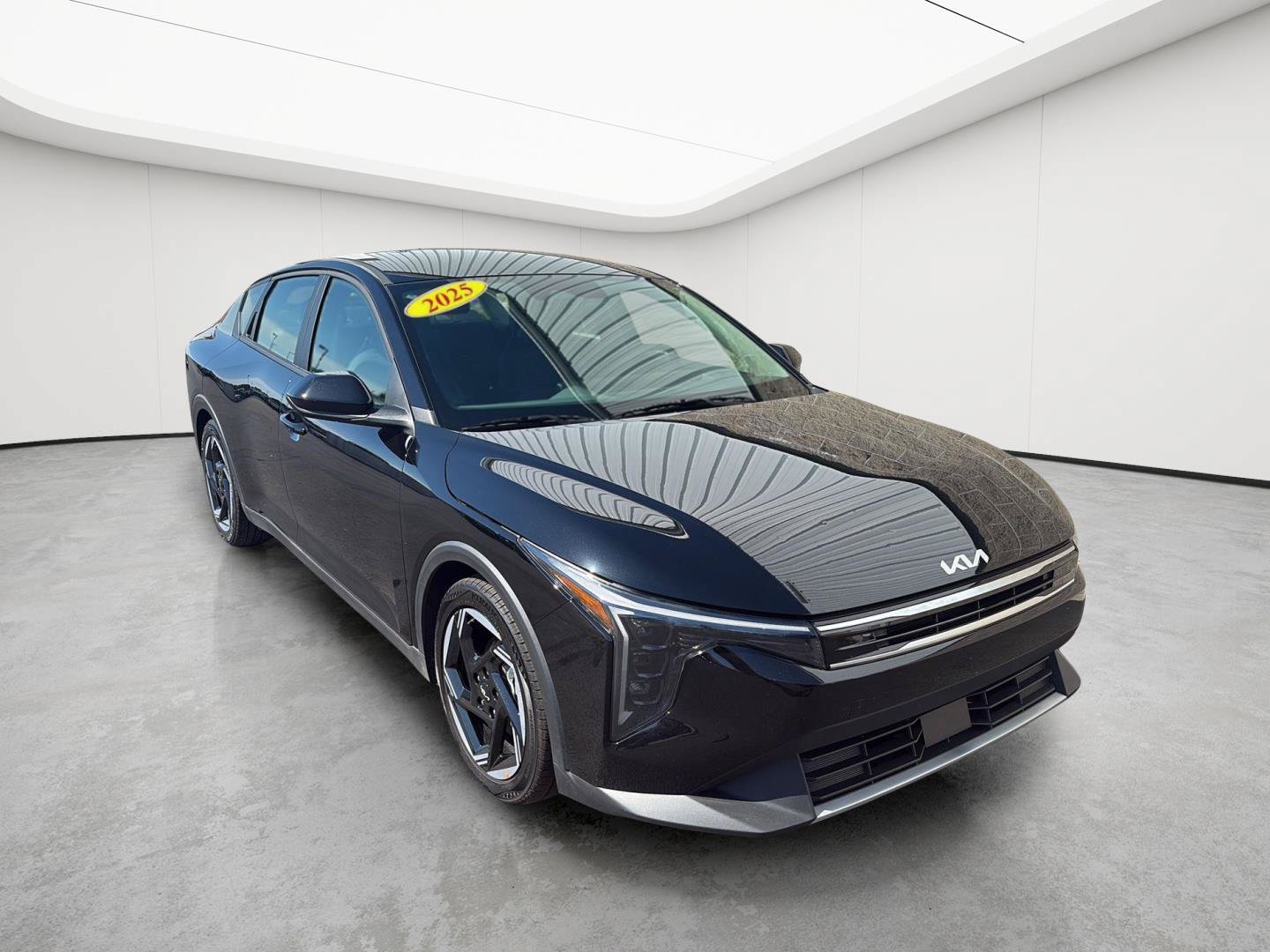 Used 2025 Kia K4 EX FWD image 2