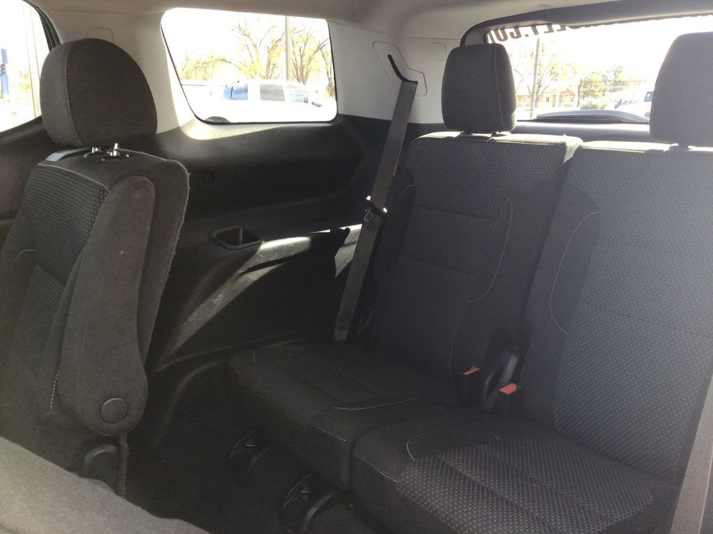 Used 2021 GMC Acadia SLE image 10