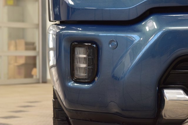 Used 2024 Chevrolet Silverado 3500 High Country w/ Technology Package image 16