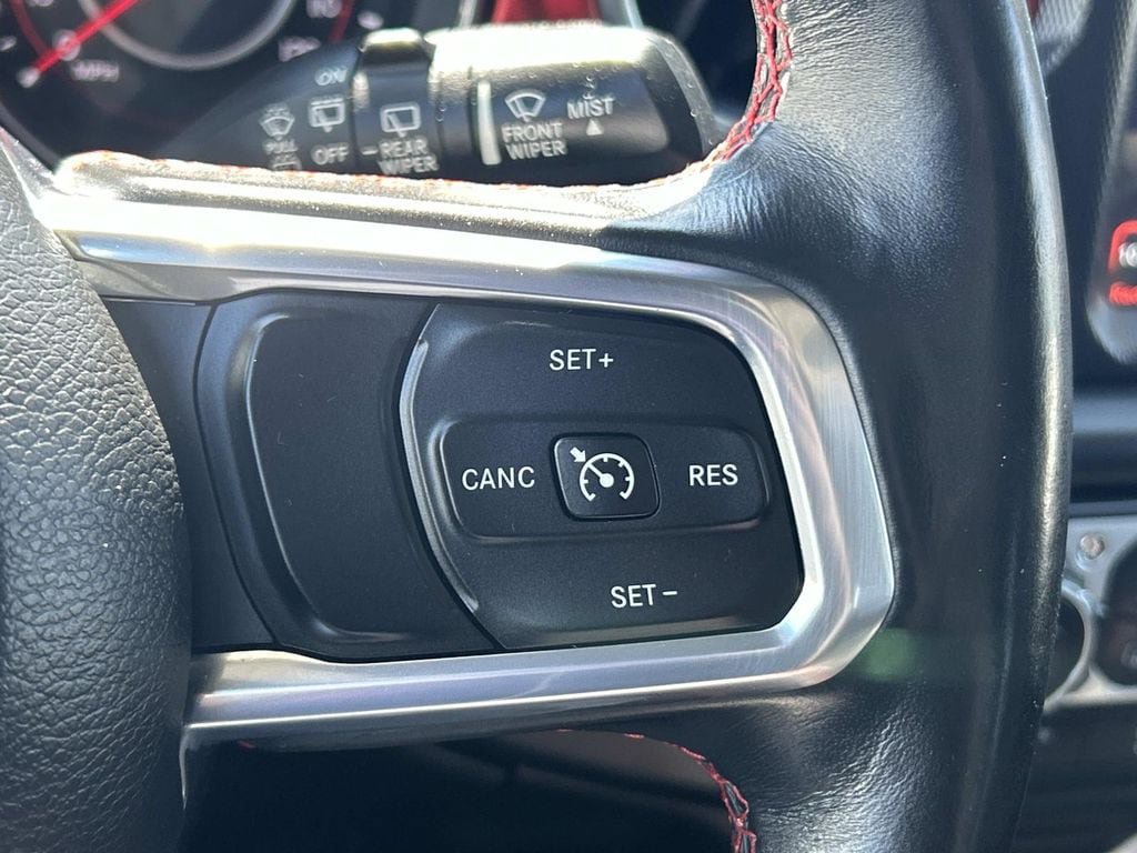 Used 2018 Jeep Wrangler Unlimited Rubicon w/ Dual Top Group AWD/4WD image 19