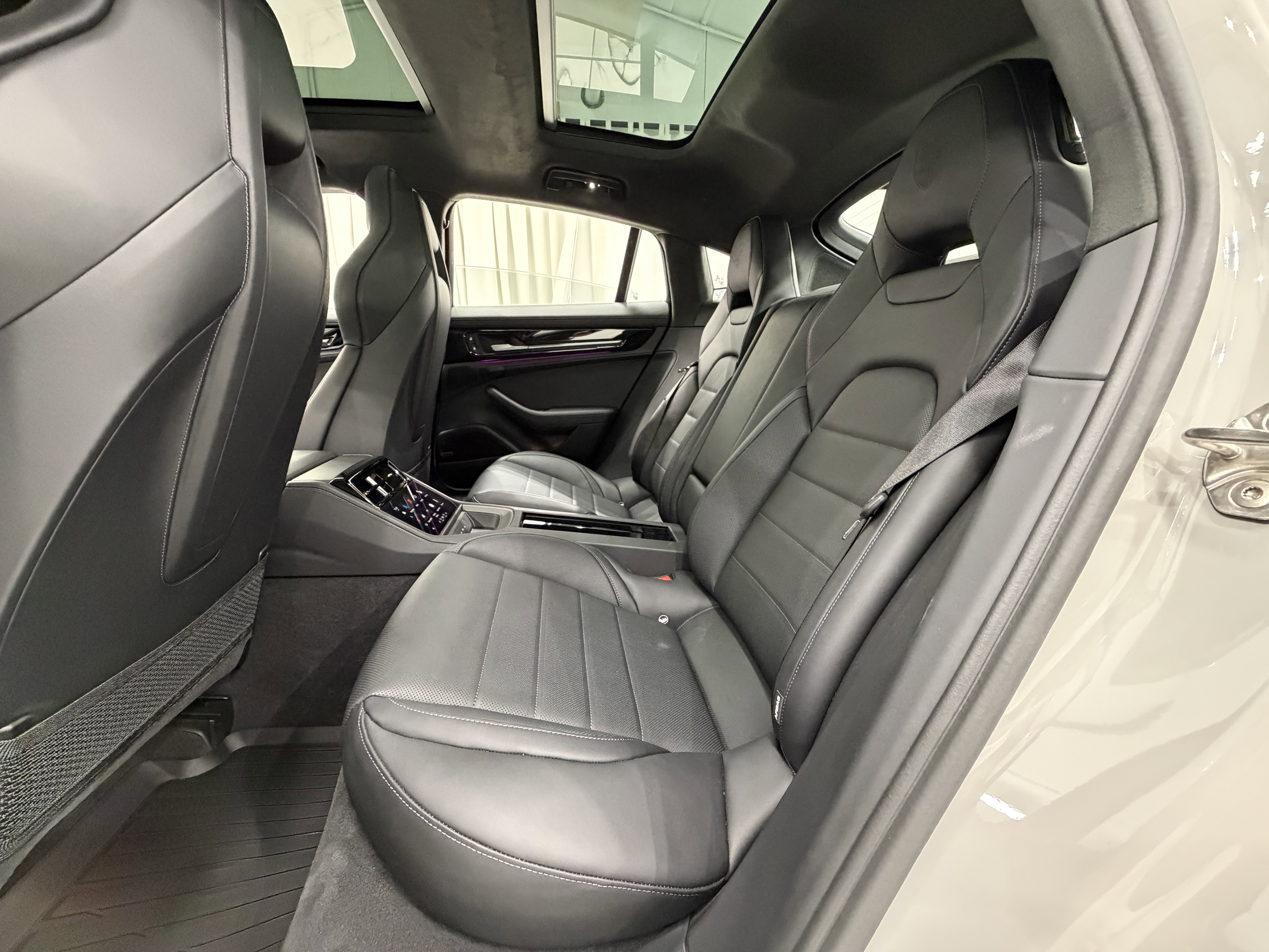 Used 2025 Porsche Panamera Turbo S image 20