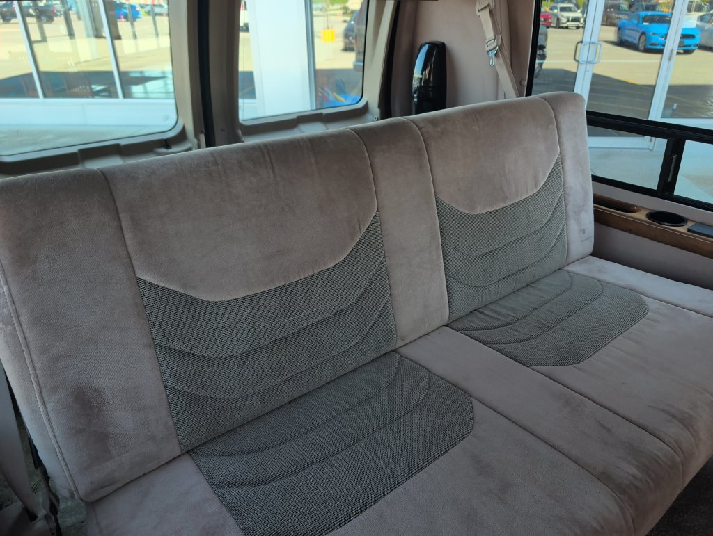 Used 1999 Ford E-150 and Econoline 150 RWD image 18