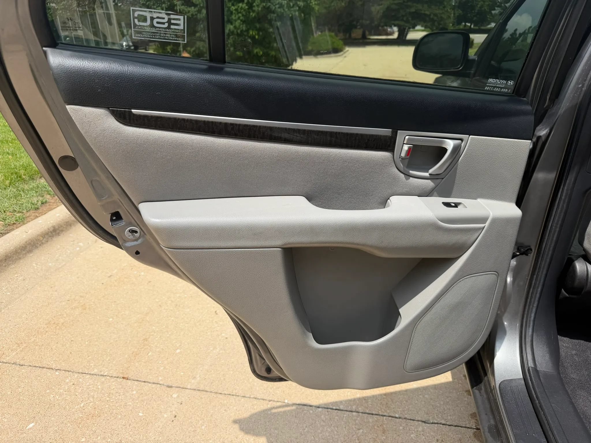 Used 2009 Hyundai Santa Fe GLS FWD image 18