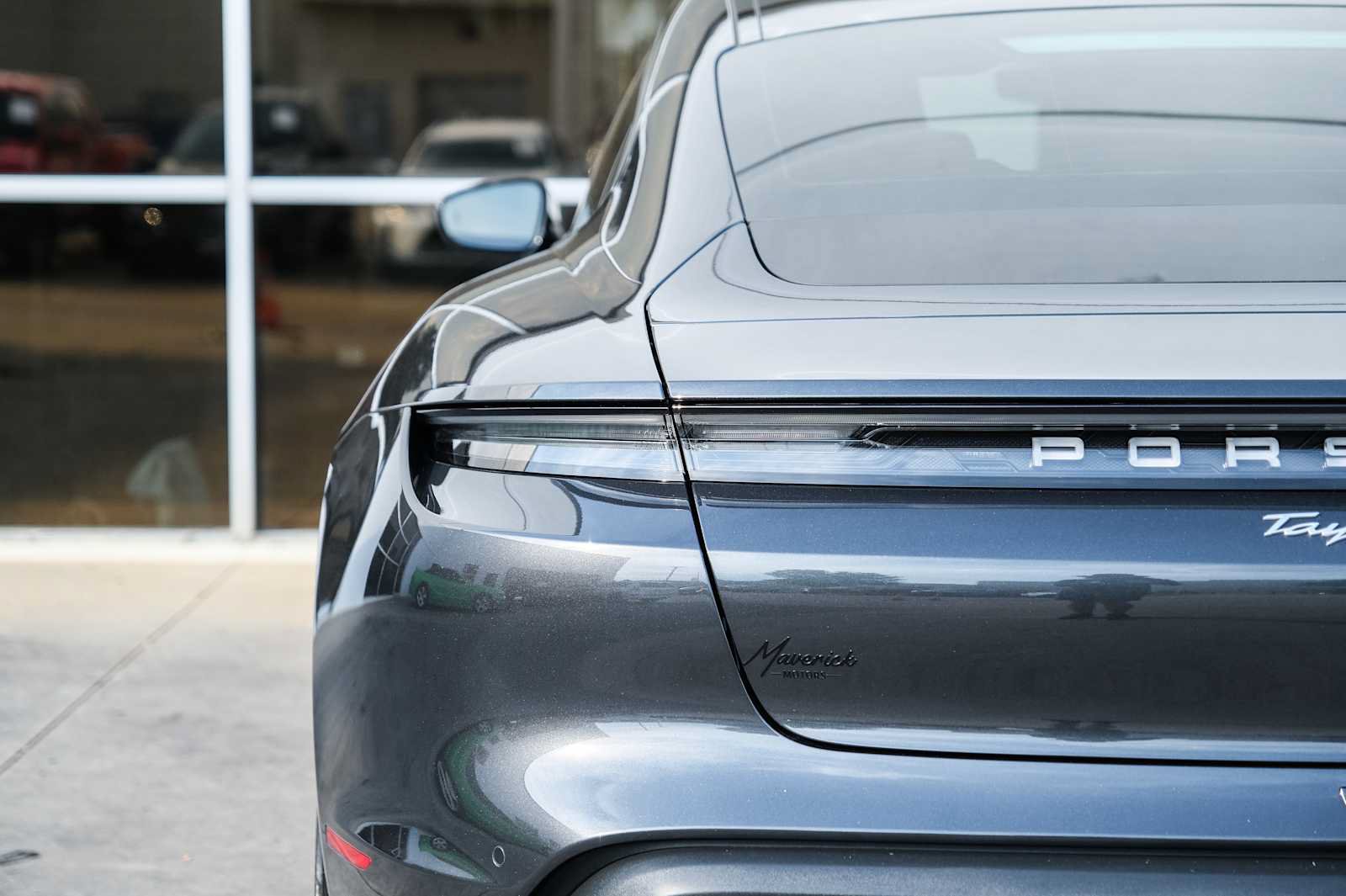 Used 2023 Porsche Taycan RWD image 11