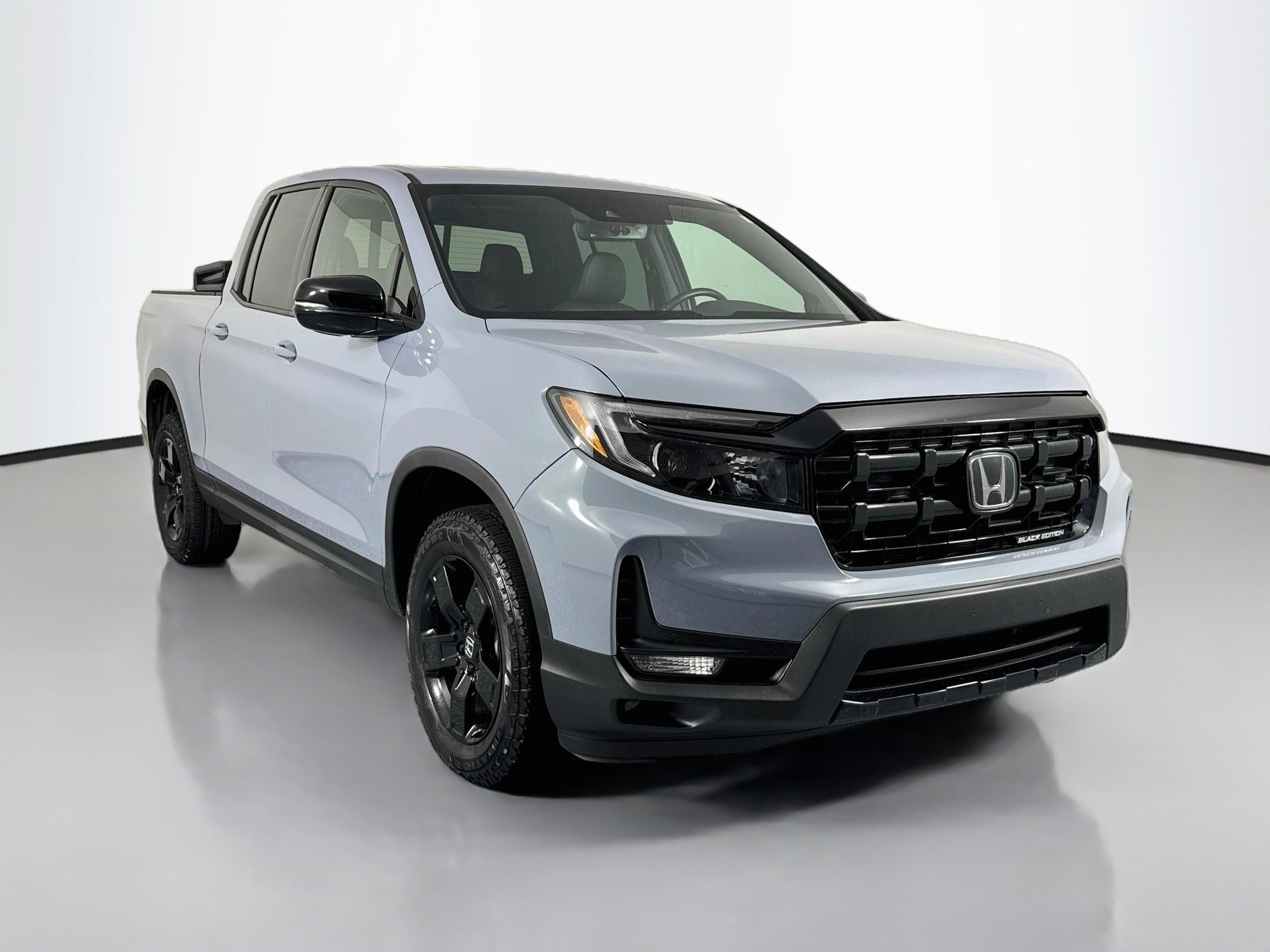 Certified 2024 Honda Ridgeline Black Edition image 3
