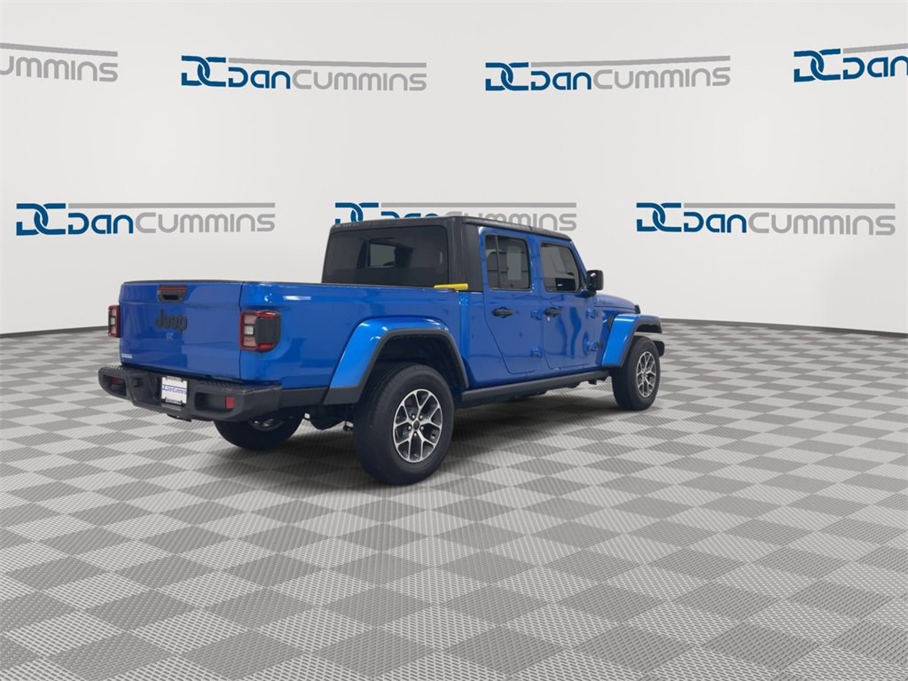 Used 2024 Jeep Gladiator Sport image 8