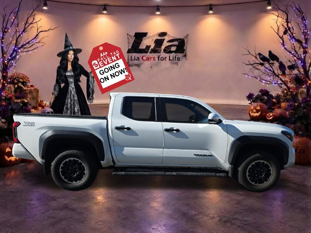 Used 2025 Toyota Tacoma TRD Off-Road AWD/4WD image 10