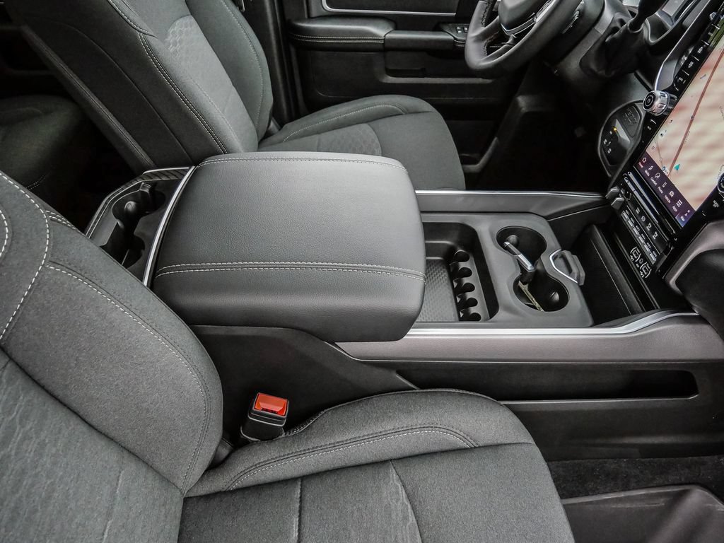 New 2026 RAM 3500 Big Horn AWD/4WD image 43