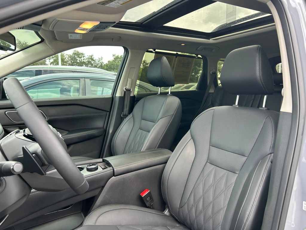 Certified 2026 Nissan Rogue Platinum w/ Platinum Premium Package AWD/4WD image 22