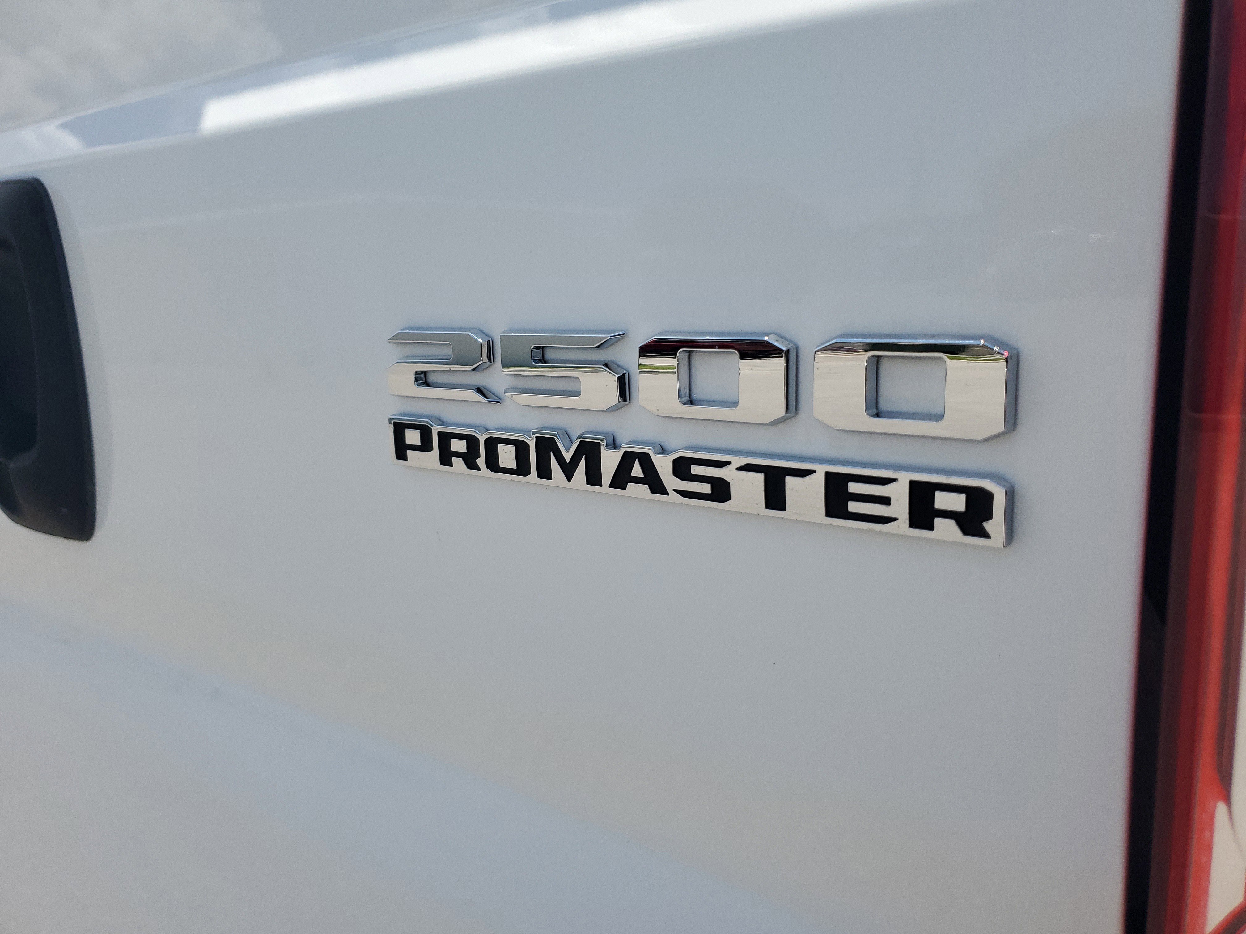 Used 2025 RAM ProMaster 2500 FWD image 30