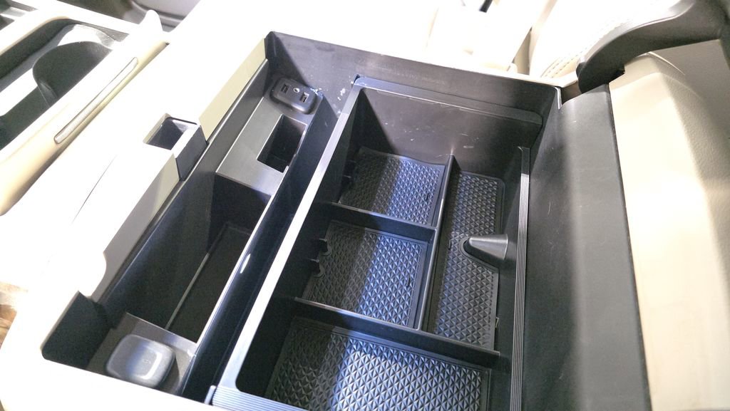 Used 2016 GMC Yukon Denali w/ Open Road Package image 37