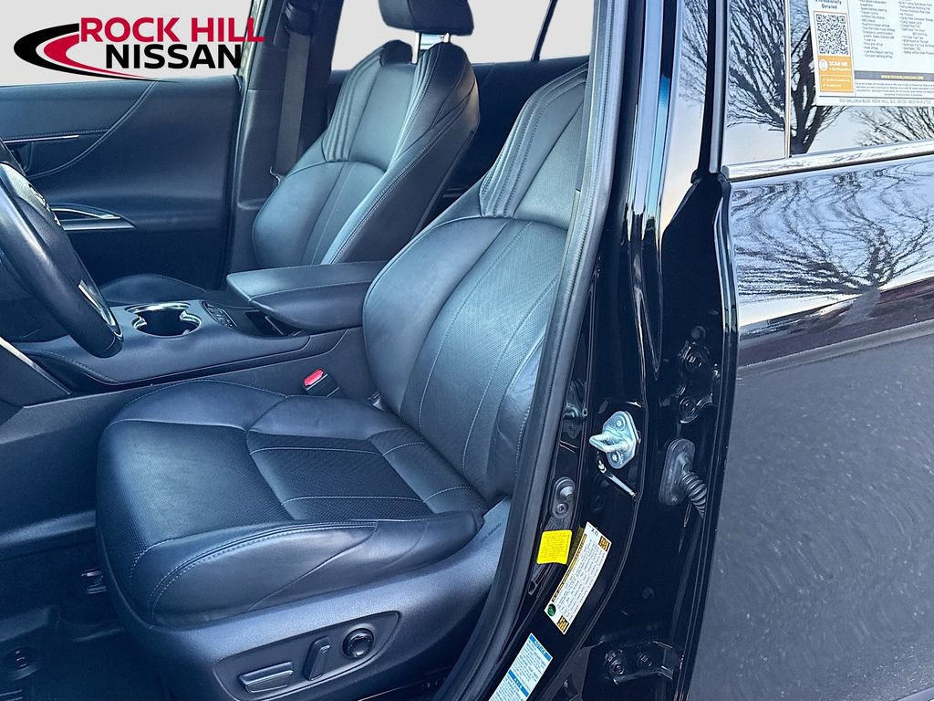 Used 2021 Toyota Venza XLE image 20