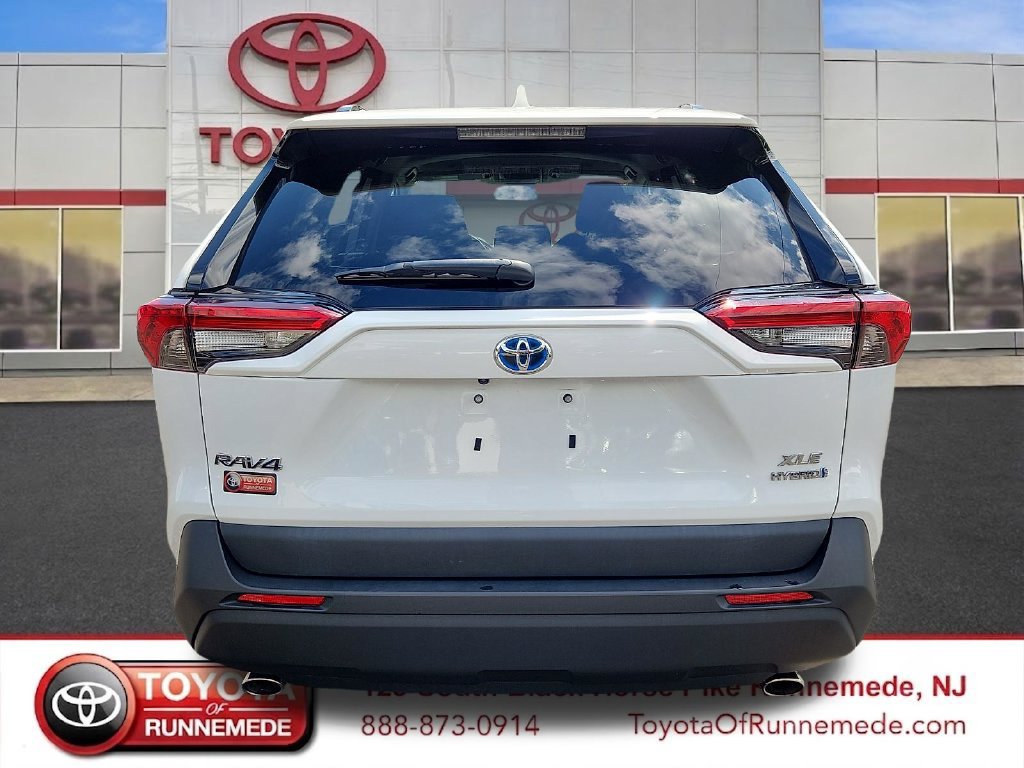 Certified 2024 Toyota RAV4 XLE AWD/4WD image 5