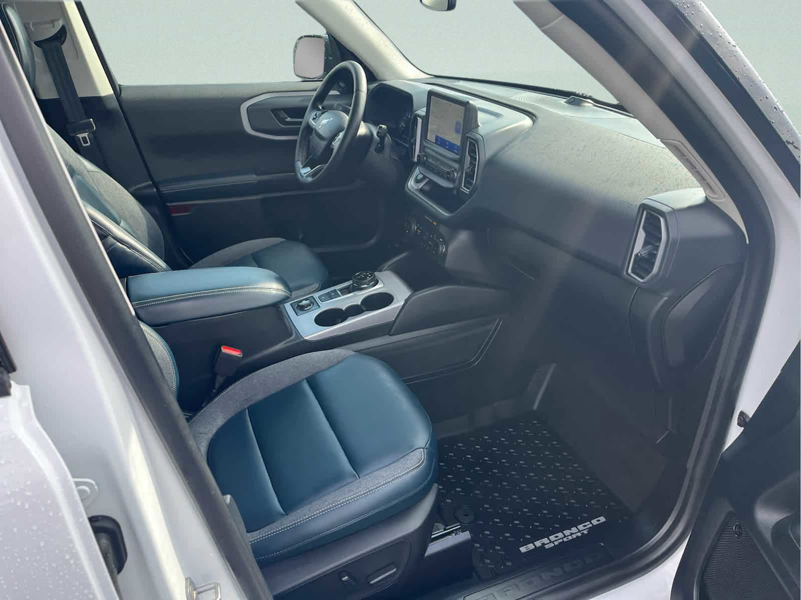 Used 2024 Ford Bronco Sport Outer Banks w/ Tech Package image 13