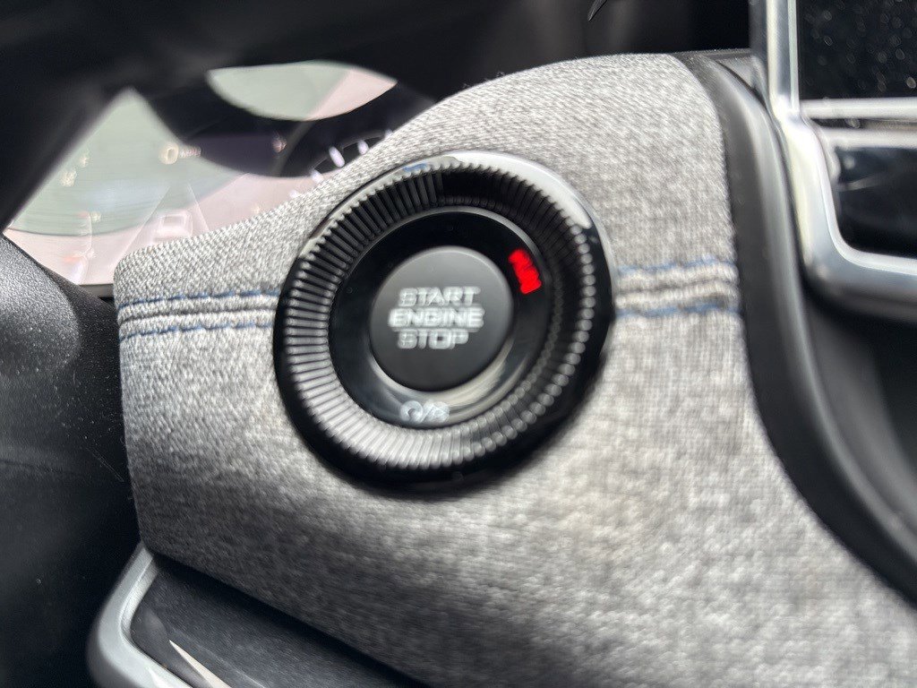 Used 2024 Jeep Compass Latitude image 13