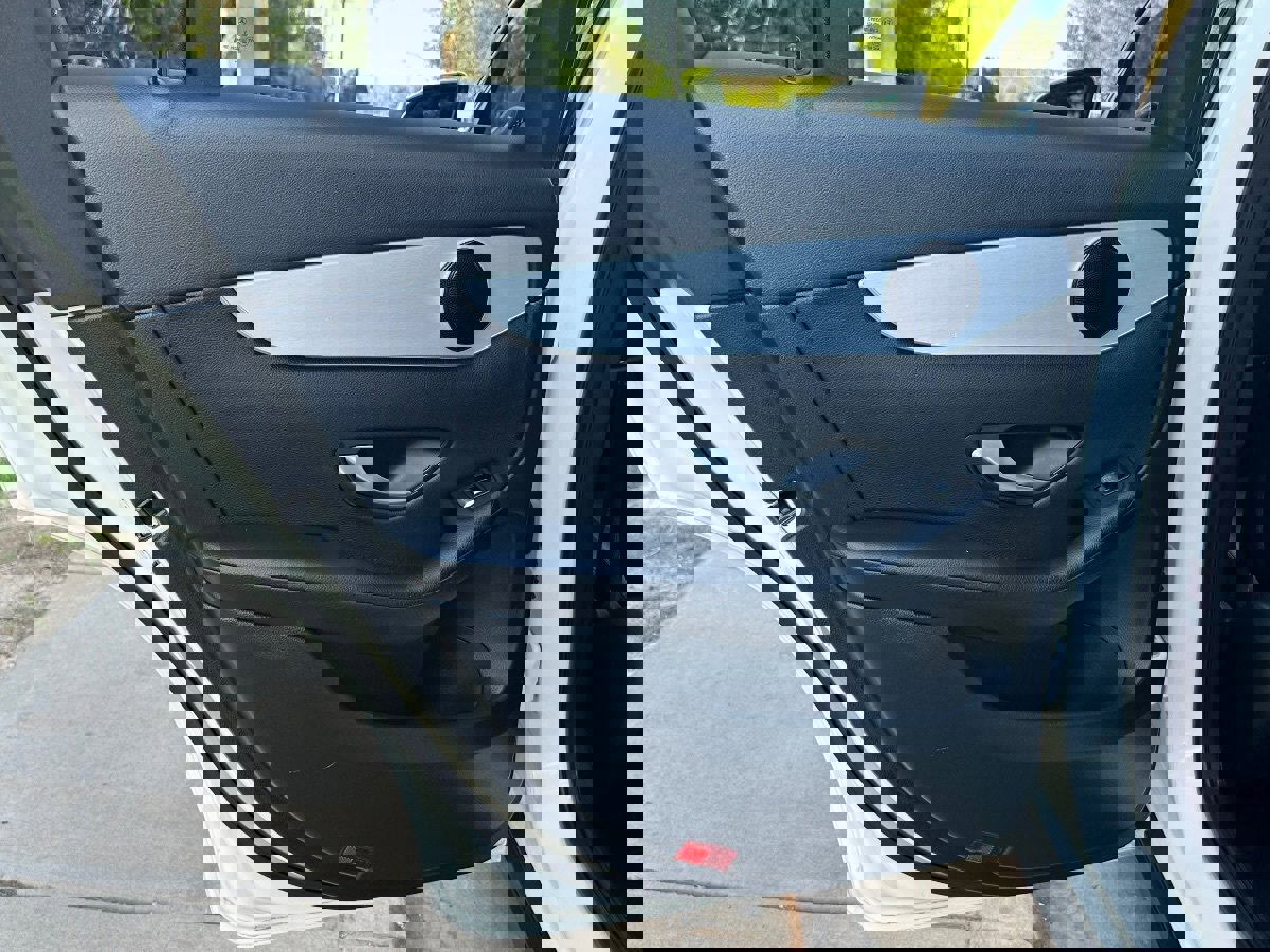 Used 2021 Mercedes-Benz GLC 300 image 42