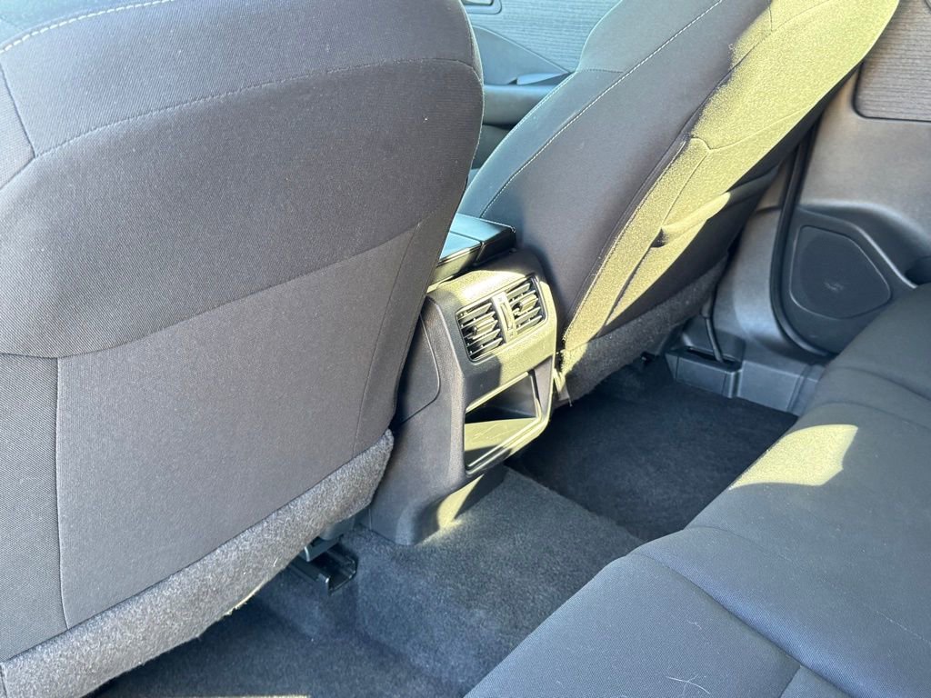 Used 2023 Nissan Rogue S image 24