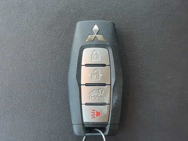 Used 2023 Mitsubishi Outlander SEL image 37