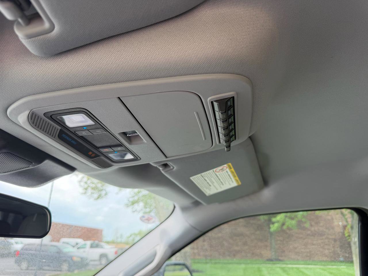 Used 2024 Ford F550 4x4 Crew Cab Super Duty image 8