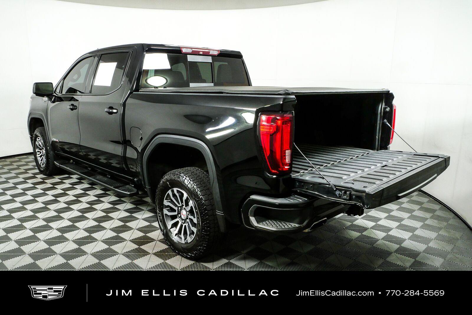 Used 2019 GMC Sierra 1500 AT4 w/ AT4 Premium Package AWD/4WD image 32