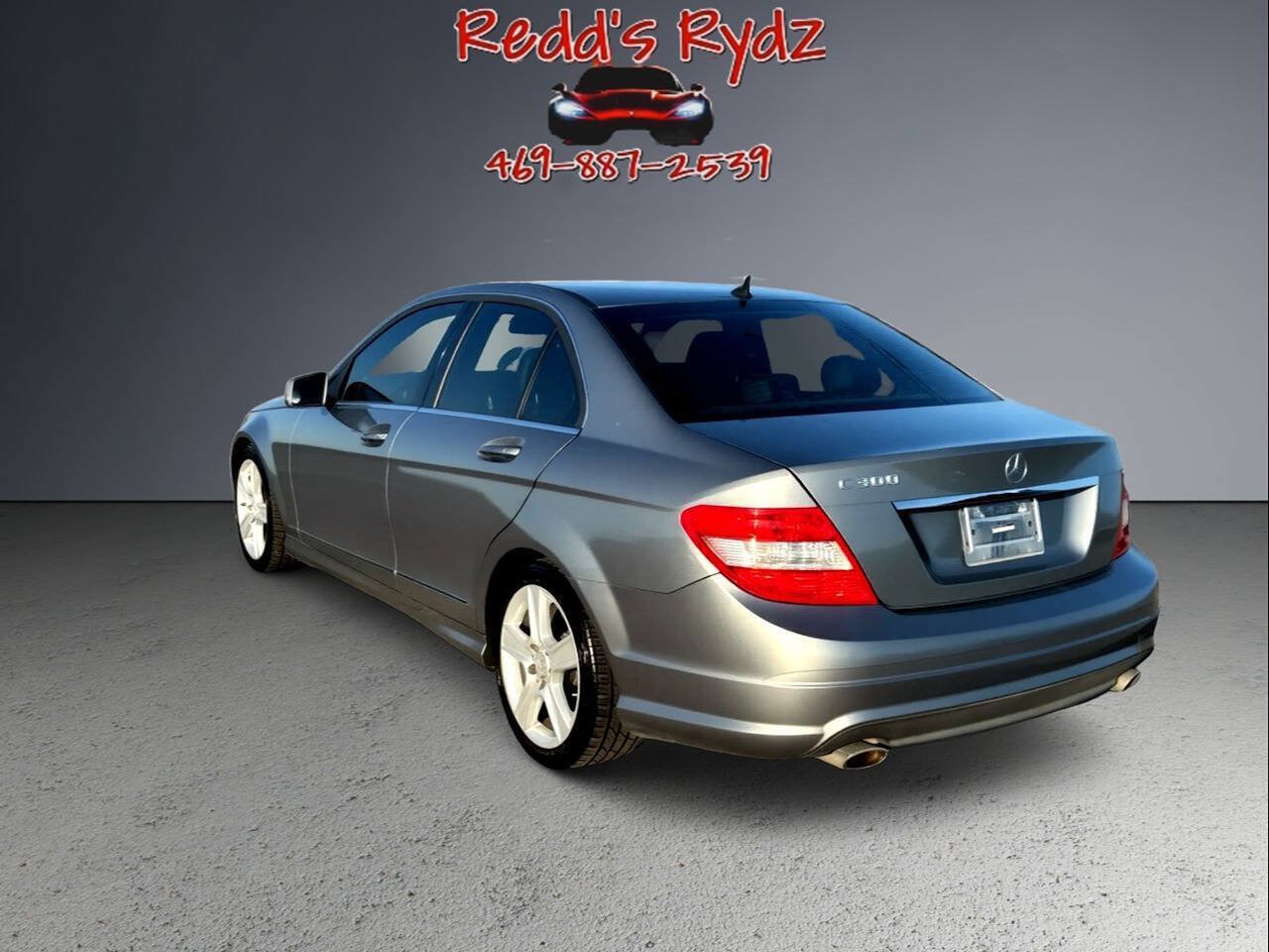Used 2011 Mercedes-Benz C 300 Sedan image 4