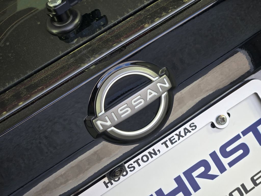 Used 2025 Nissan Kicks S image 11