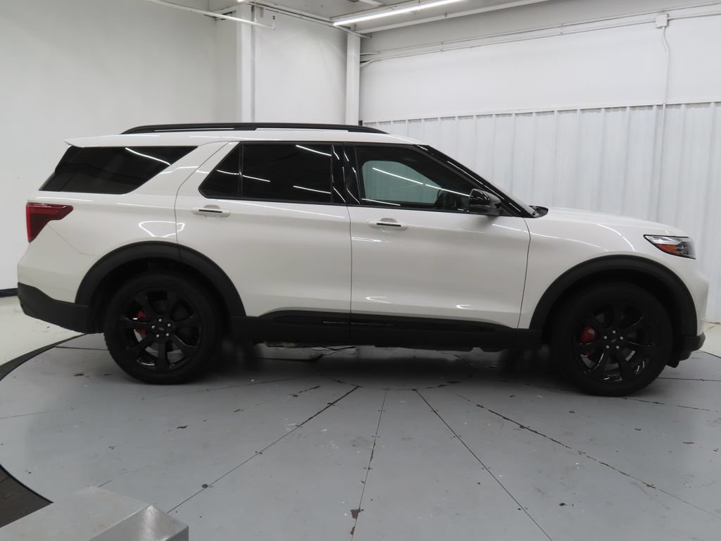 Used 2023 Ford Explorer ST w/ Equipment Group 401A AWD/4WD image 2