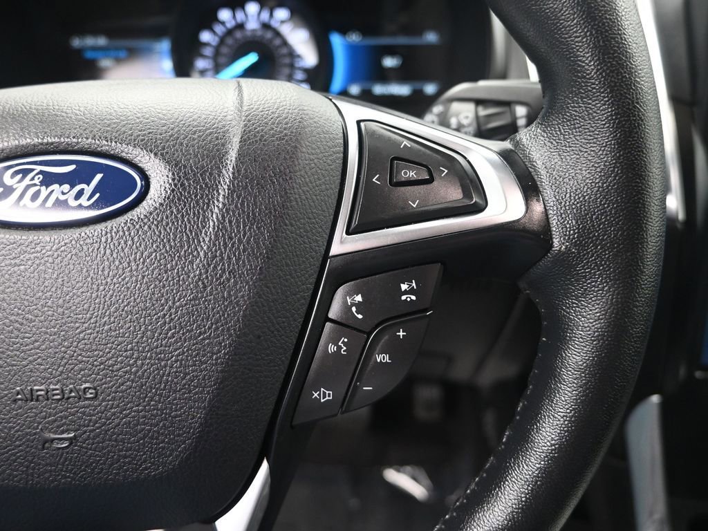 Used 2024 Ford Edge Titanium image 25