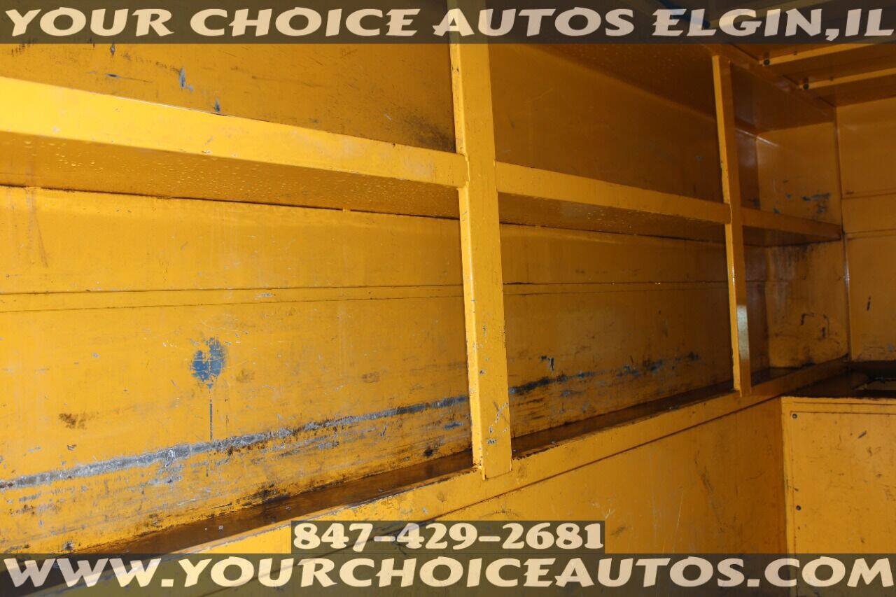 Used 2009 Ford F550 2WD Regular Cab Super Duty image 15