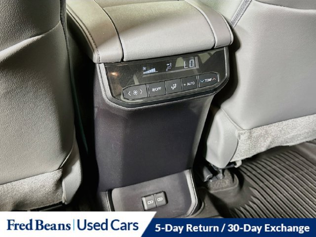 Used 2023 Toyota Highlander XLE AWD/4WD image 33