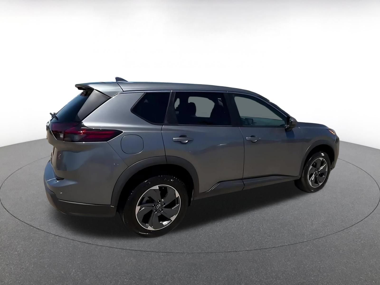 Used 2025 Nissan Rogue SV FWD image 14