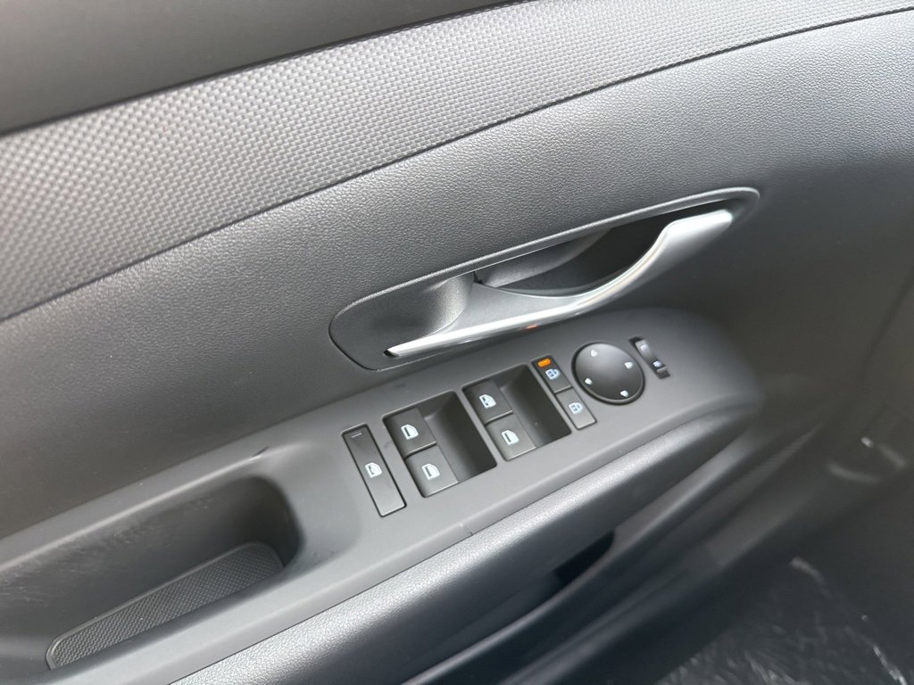 New 2026 Hyundai Tucson SE image 27
