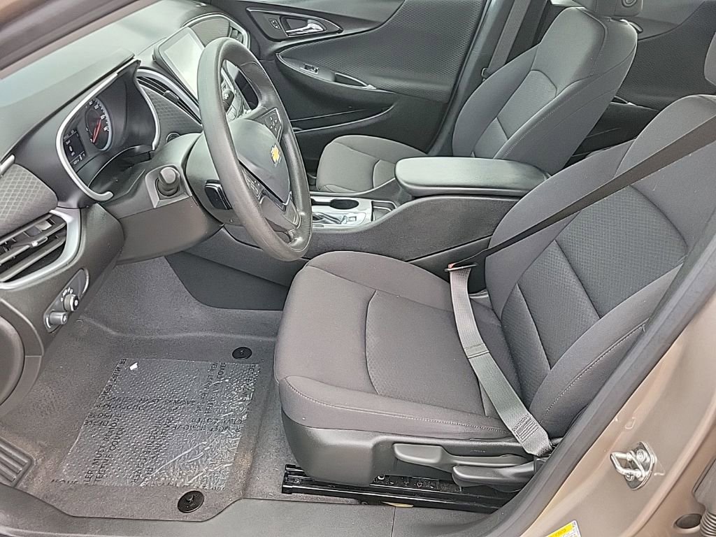 Used 2023 Chevrolet Malibu LS FWD image 10