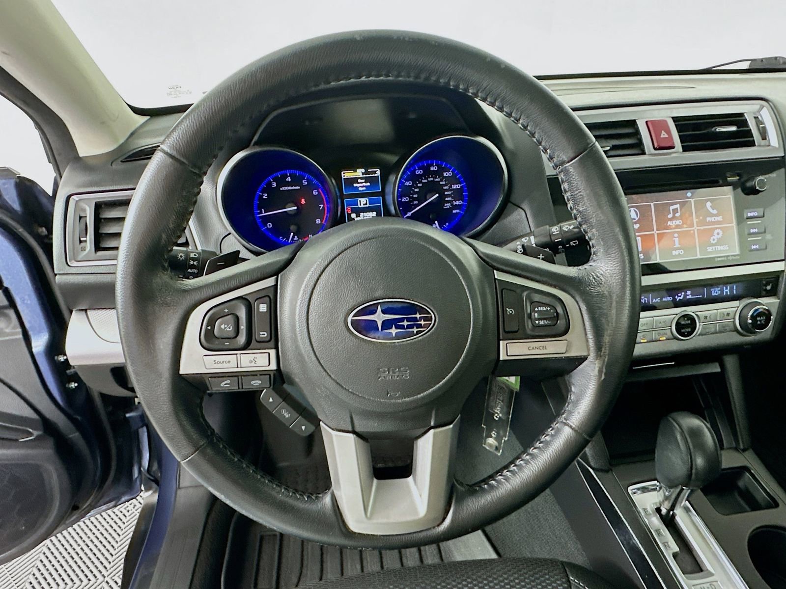 Used 2015 Subaru Outback 2.5i Premium AWD/4WD image 11