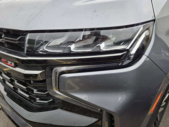 Used 2022 Chevrolet Tahoe Z71 w/ Luxury Package AWD/4WD image 6