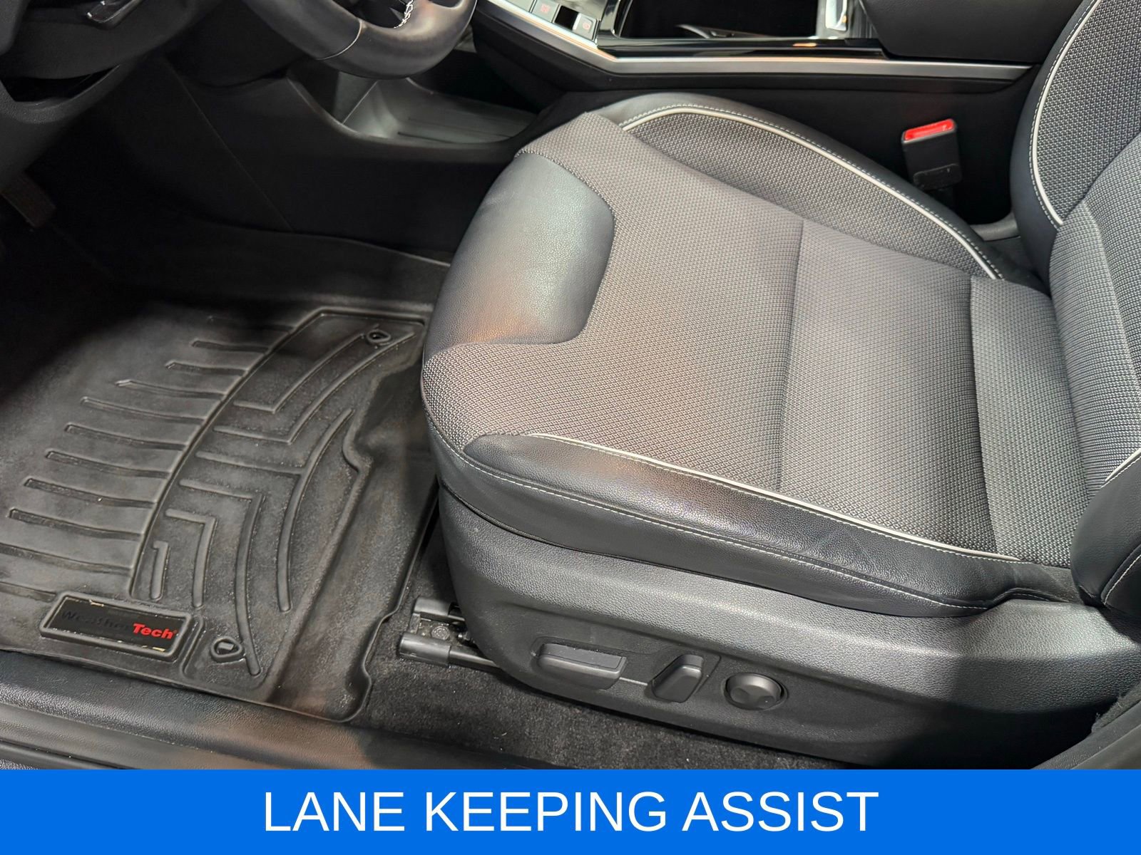 Used 2022 Kia Niro EX w/ Cold Weather Package image 17