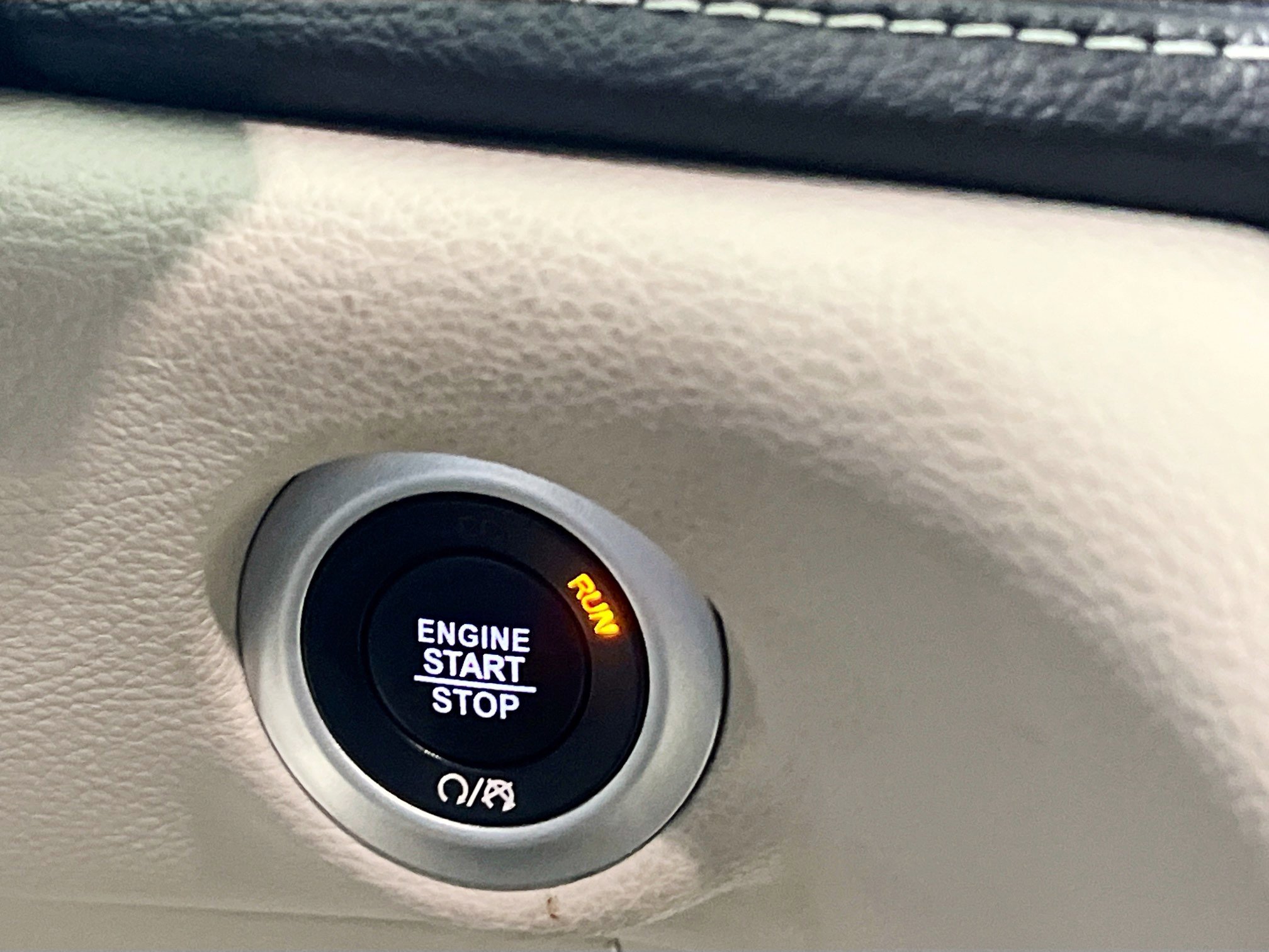 Used 2023 Chrysler Pacifica Limited image 24