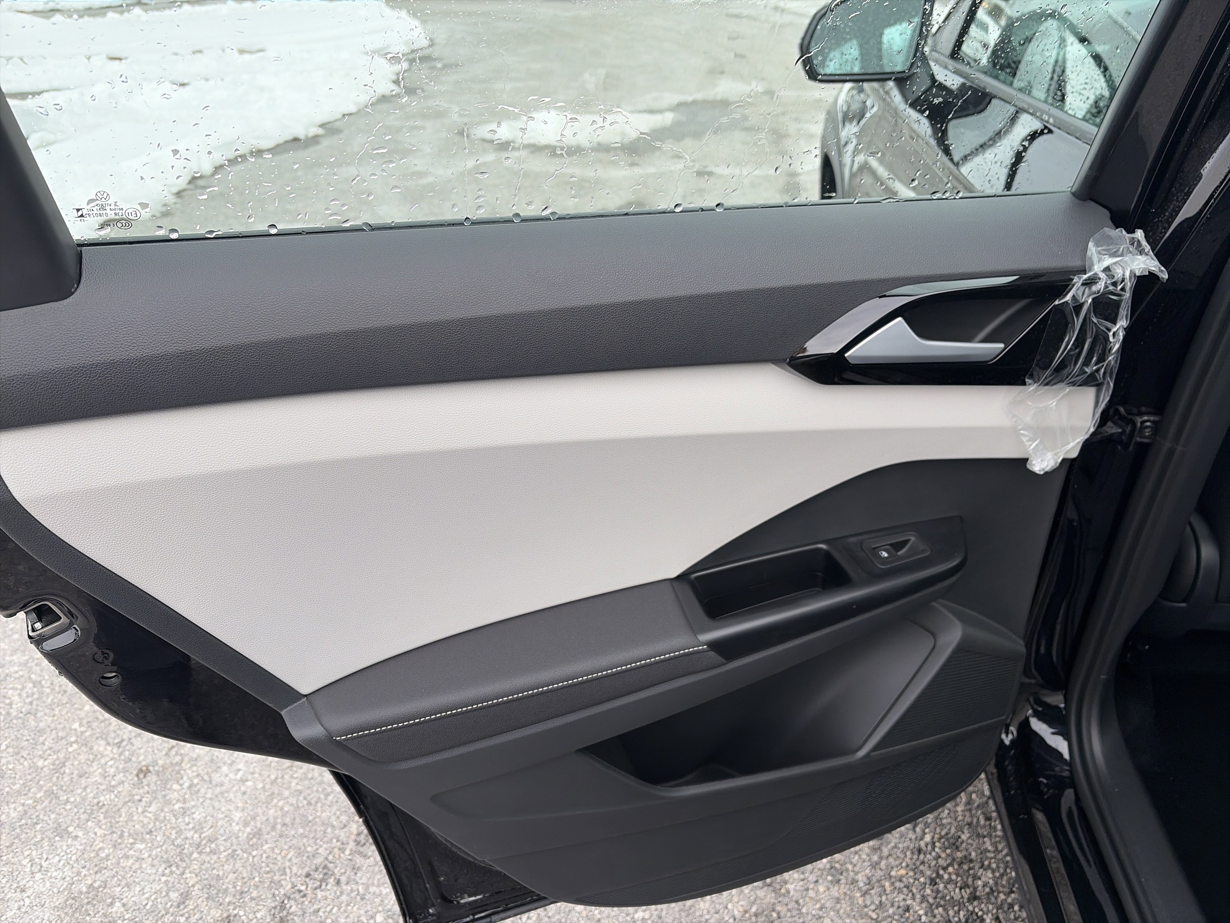 New 2026 Volkswagen Taos S image 11