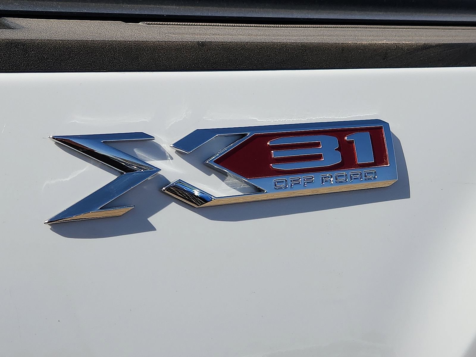 Used 2025 GMC Sierra 2500 SLT w/ Texas SLT Premium Package image 9