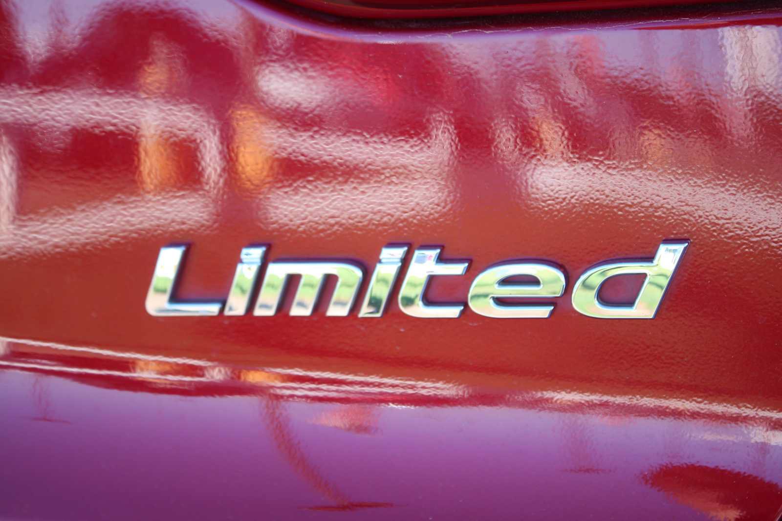 Used 2017 Hyundai Elantra Limited FWD image 13