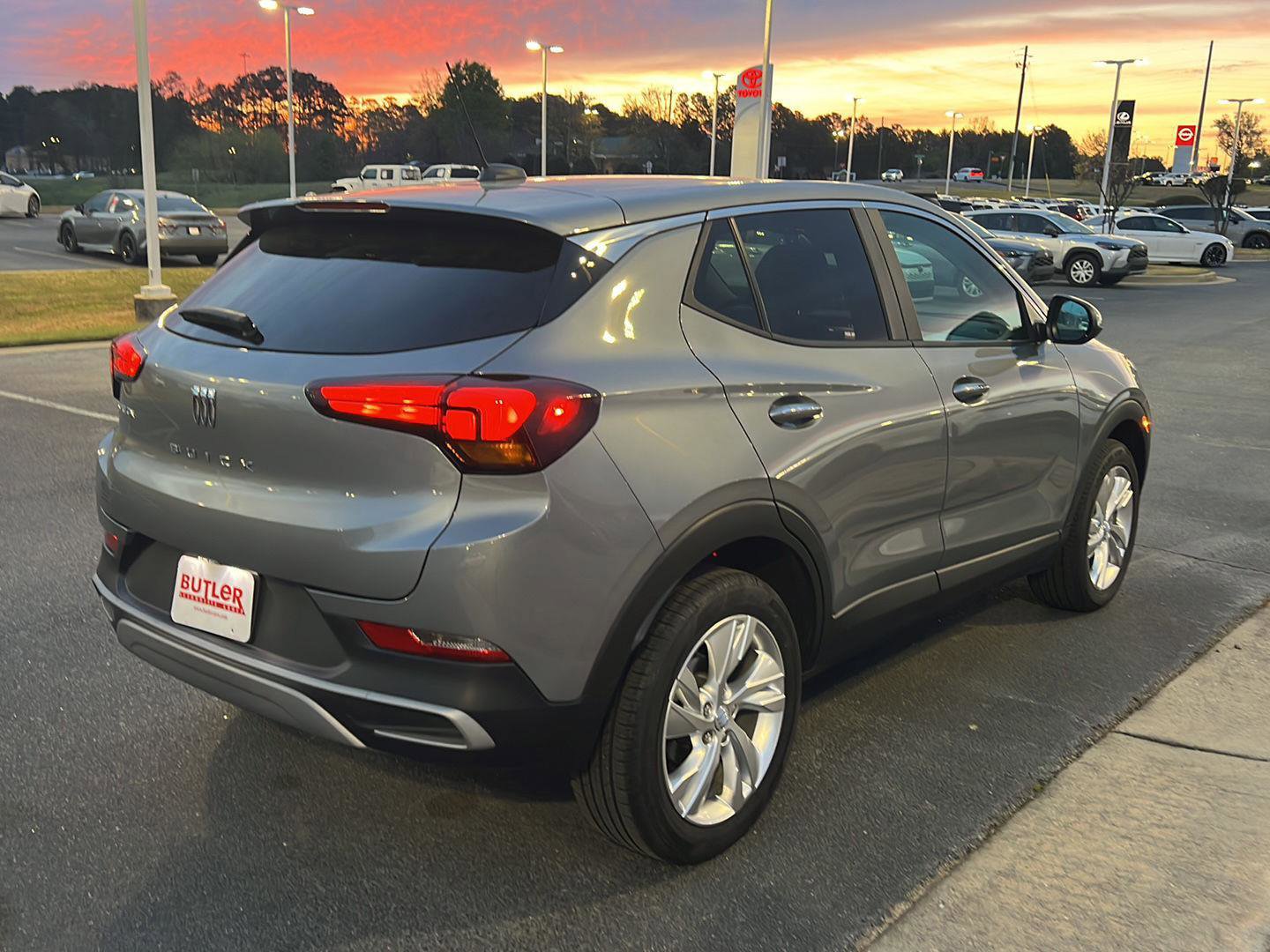 Used 2025 Buick Encore GX Preferred image 6