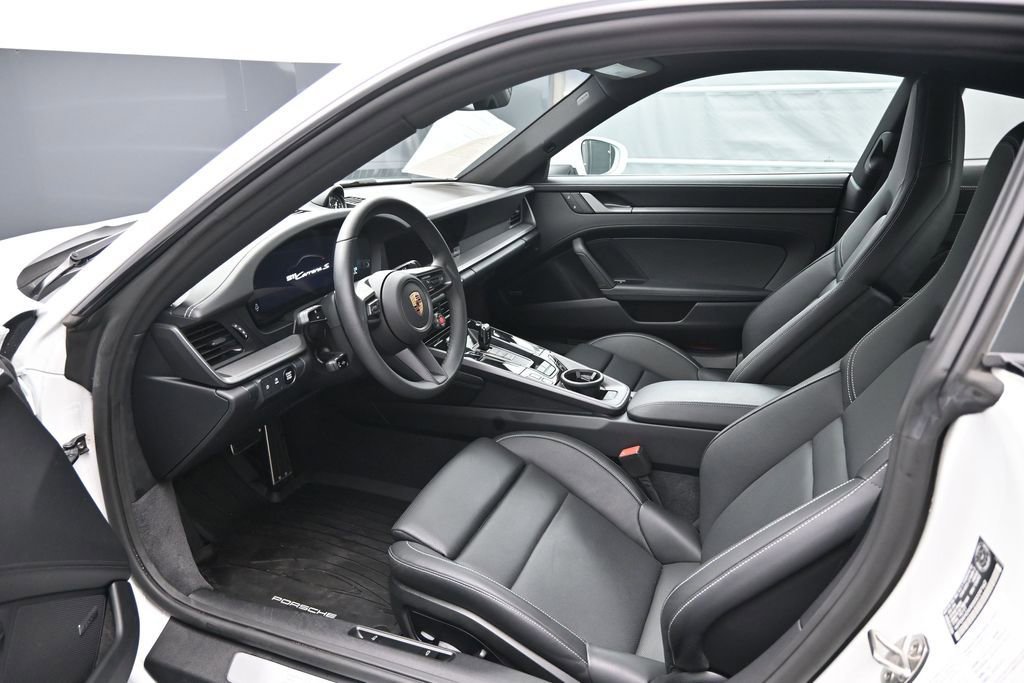 Certified 2025 Porsche 911 Carrera S RWD image 4