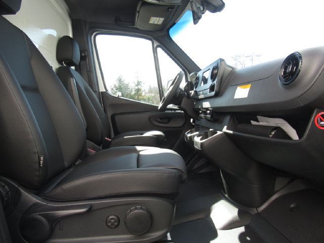 Used 2023 Mercedes-Benz Sprinter 3500 image 16