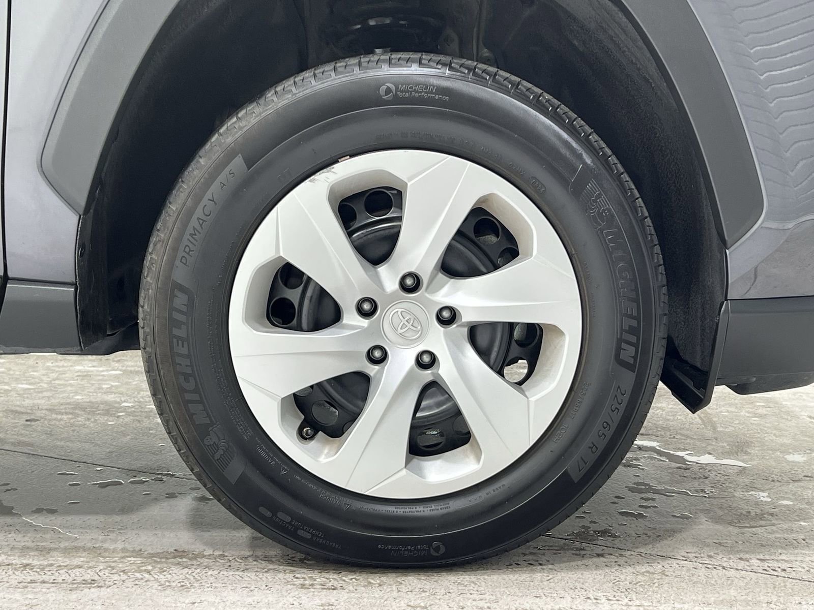 Used 2024 Toyota RAV4 LE image 10