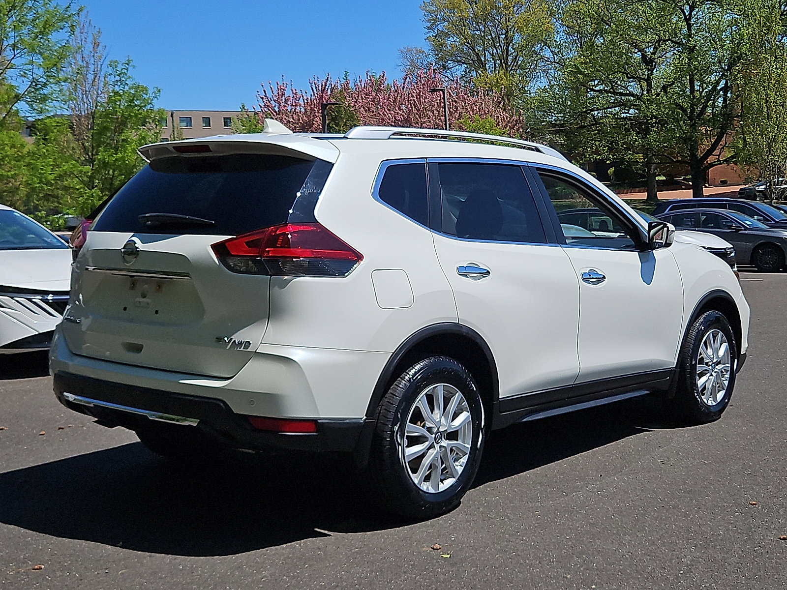 Certified 2019 Nissan Rogue SV AWD/4WD image 6