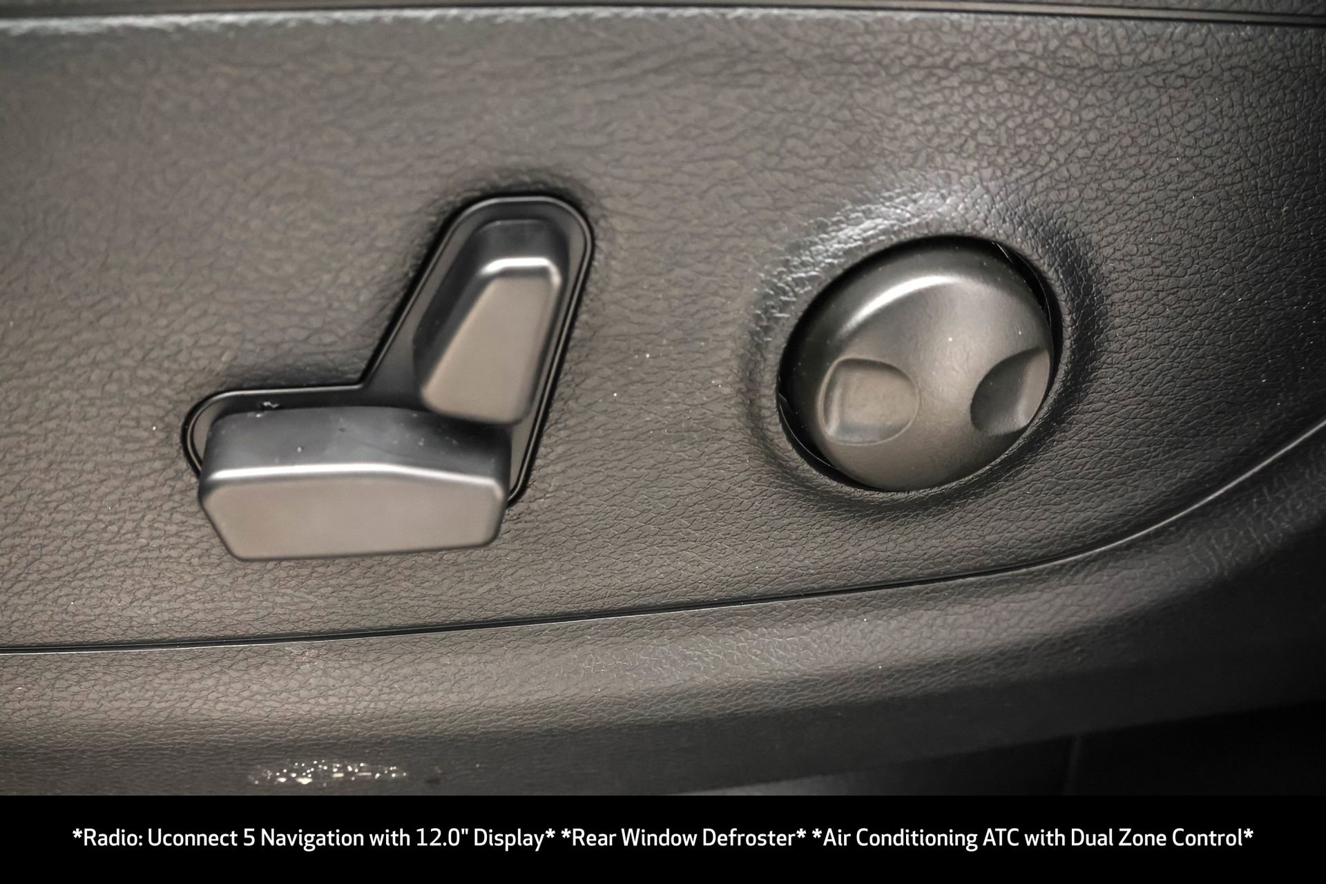 New 2026 RAM 1500 4x4 Crew Cab image 7