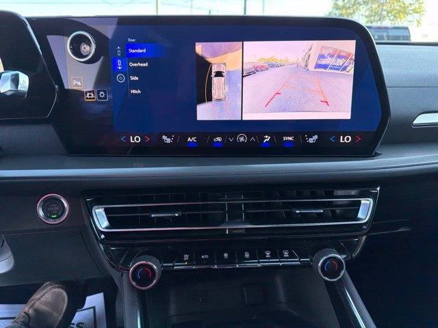 Certified 2026 Chevrolet Traverse LT w/ Driver Confidence Package FWD image 18