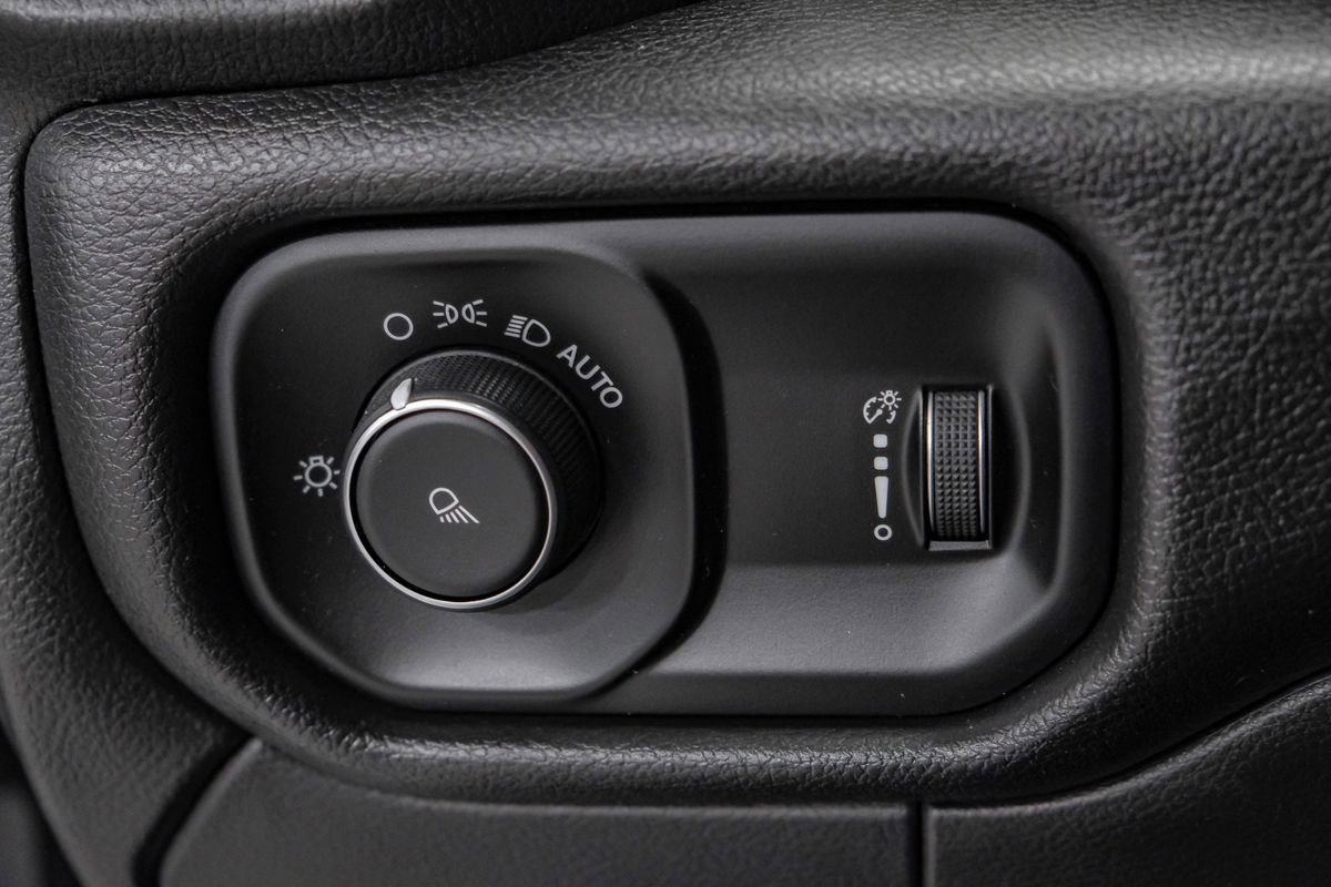 Used 2022 RAM 2500 Tradesman image 29