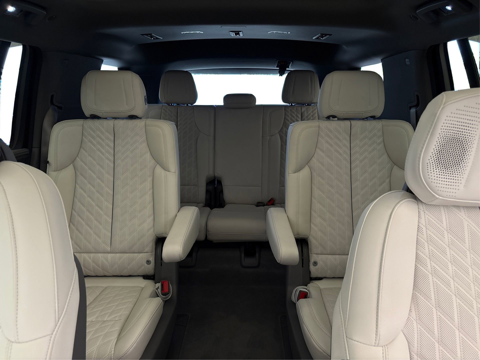 New 2026 Cadillac Escalade IQL Sport 1 w/ LPO, ONYX Package image 17