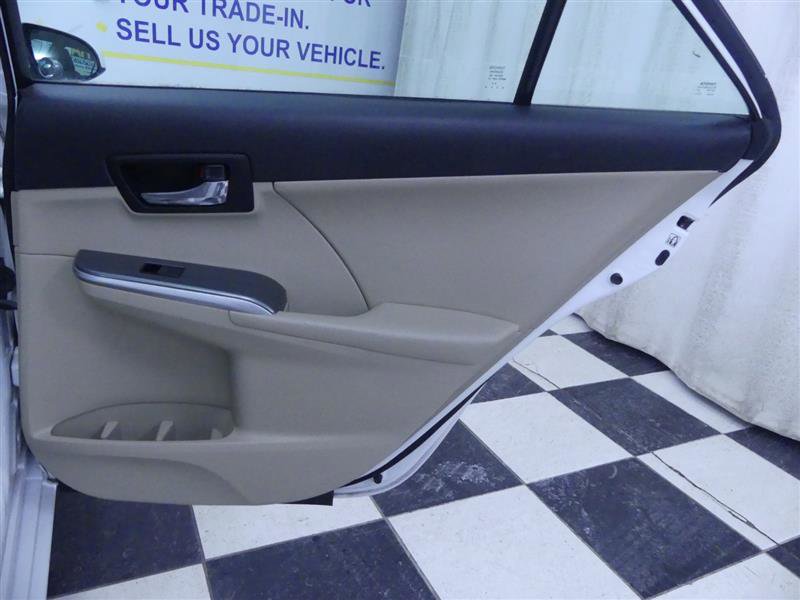 Used 2013 Toyota Camry XLE image 24